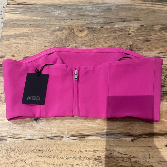 NEVER WORN AND NEW WITH TAGS Topaz Bandeau Top in Magenta by NBD - Picture 6 of 6